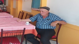 Anne ve babasını bıçakladı