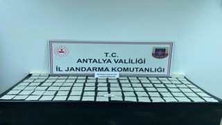 Antalyada jandarma tarafından 100 bin kullanımlık uyuşturucu hap ele geçirildi