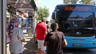 Antalya'da yaşlıların ücretsiz taşıması devam ediyor