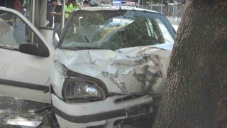 Araç otobüs durağına dalmıştı.. Ağır yaralanan kadın hayatını kaybetti