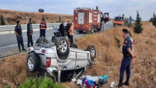 Araçta sıkışan sürücüyü itfaiye ekipleri sıkıştığı yerden kurtardı