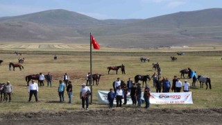 Ardahanda 9. Rahvan At Yarışları yapıldı