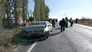 Arkadan çarparak 4 kişinin yaralanmasına neden oldu