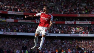 Arsenal, Manchester United karşısında uzatmalarda güldü