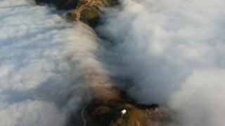 Artvinde sis bulutunun oluşturduğu manzara hayran bıraktı