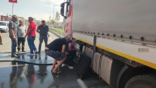 Aşkalede tırdaki yangın esnafın dikkati sonucu önlendi