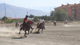 Ata sporu cirit Erzincanda yaşatılıyor