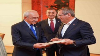 Ayvalık Belediye Başkanından CHP Lideri Kılıçdaroğluna sürpriz