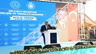 Bakan Tekin: “Eğitim öğretimi sadece okulda yürütülen bir süreç olarak görmüyoruz”