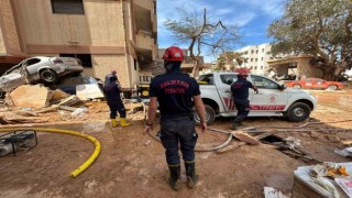 Balıkesir itfaiyesi Libyada tam teçhizat çalışıyor