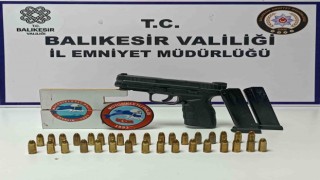 Balıkesirde polis 11 aranan şahsı yakaladı