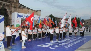 Balkan U18 Atletizm Şampiyonasının açılış seremonisi yapıldı
