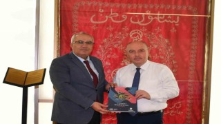Başkan Arslan, Vali Coşkuna Çameli Sempozyumu kitabını takdim etti