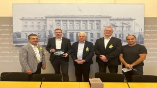 Başkan Ataç Berlinde örnek çalışmaları anlattı