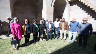 Başkan Büyükkılıç, öğrencilerle birlikte Sultanhanında