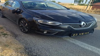 Belediye başkanının kullandığı otomobilin çarptığı motosiklet sürücü yaralandı