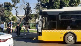 Beyoğlunda tramvay İETT otobüsüne çarptı