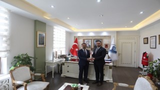 Biga Belediye Başkanı Bülent Erdoğan, Vali Aktaşı 18 Eylül Biganın Kurtuluş Günü etkinliklerine davet etti