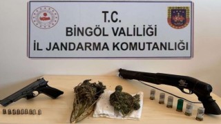 Bingölde narkoterör operasyonlarında uyuşturucu ve silahlar ele geçirildi