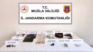Bodrumda 2 ayrı adrese operasyon: 4 şüpheli gözaltına alındı
