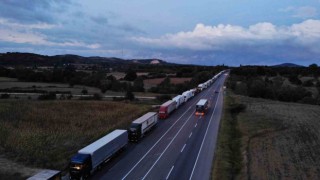 Bulgaristandaki sistem güncellemesi sınırda tır kuyruğuna yol açtı