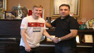 Burak Kapacak resmen Sivassporda