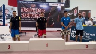 Bursa Büyükşehir Belediyesporlu boksörler Türkiye Şampiyonasında 3 madalya kazandı