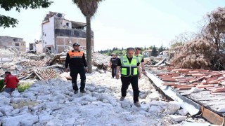 Büyük depremde yıkılan 752 yıllık Ulu Caminin enkazı temizleniyor