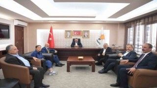Büyükkılıçtan başkanlarla, AK Parti il başkanı ve yönetimine ‘hayırlı olsun ziyareti