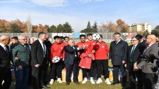 Büyükşehir, Amatör Spor Kulüplerine 1,5 milyon TLlik malzeme desteği verecek