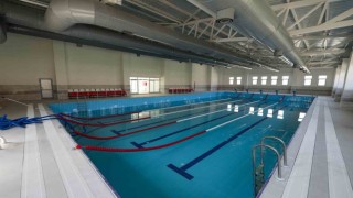 Büyükşehir Belediyesi Kulp yarı olimpik yüzme havuzunu tamamladı