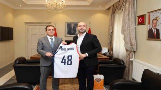 Çağdaş Bodrumspor Basketbol Kulübü Başkanı Çağlardan Vali Akbıyıka ziyaret