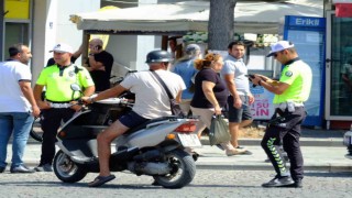 Çanakkalede motosiklet sürücülerine “Kaskınla yol ver hayata” sloganıyla denetim gerçekleştirildi