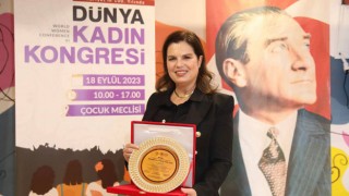 Çukurova Üniversitesi Rektörü Prof. Dr. Tuncel'e 'Yılın Kadın Rektörü' Ödülü