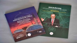 Cumhurbaşkanı Erdoğandan BMdeki liderlere Aynı Coğrafyada Barış İçinde Farklı İnanış Ortak Anlayış ve BM Reformu kitapları