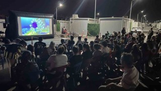 Depremzede çocuklar sinema etkinliğinde buluştu