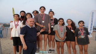 Derincede plaj voleybolu heyecanı