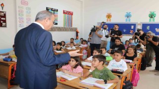 Diyarbakırda 469 bin 52 öğrenci ders başı yaptı