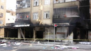 Diyarbakırda tekstil dükkanında patlama: 25 kişi dumandan etkilendi