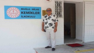 Domates ekti, okul yaptı