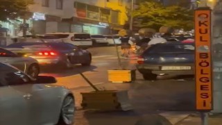 Düğün konvoyunda yolu kapatıp davul çaldılar, o anlar kamerada