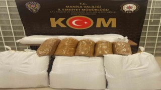 Durdurulan araçtan bandrolsüz tütün ele geçirildi
