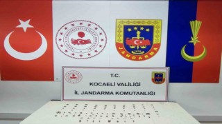 Durdurulan şahsın üstünde 101 tarihi eser ele geçirildi