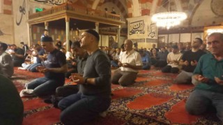 Edirnede Mevlit Kandilinde camiler doldu