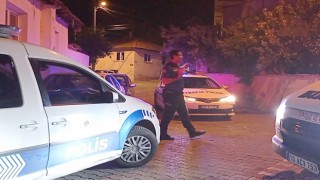 Edremitte hırsızlar zoru görünce motosikleti bırakıp kaçtı