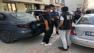 Elazığda okul önlerinde denetim sürüyor