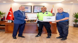 Emniyette ayın personelleri ödüllendirildi