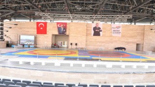 Enkaz kentte 7 farklı ülkeden sporcular mindere çıkacak