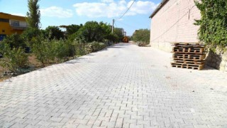 Ergani Belediyesi yol onarım çalışmalarına devam ediyor
