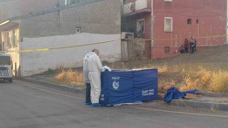 Erzurumda çöp konteynerinde bebek cesedi bulundu